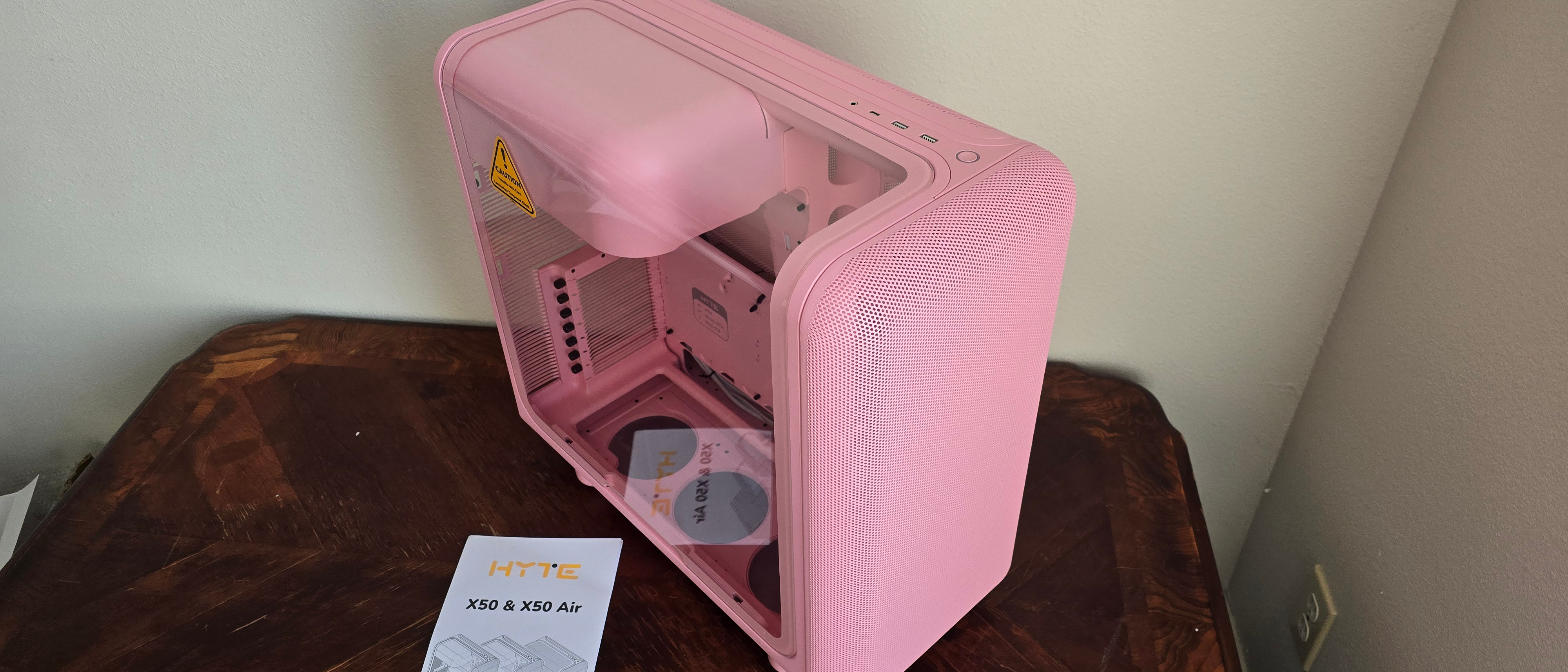 Корпус Hyte X50